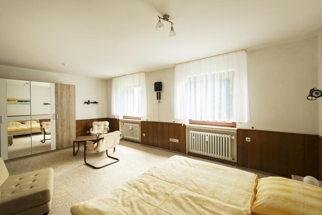 Ferienwohnungen Casa Ri Leiwen Szoba fotó